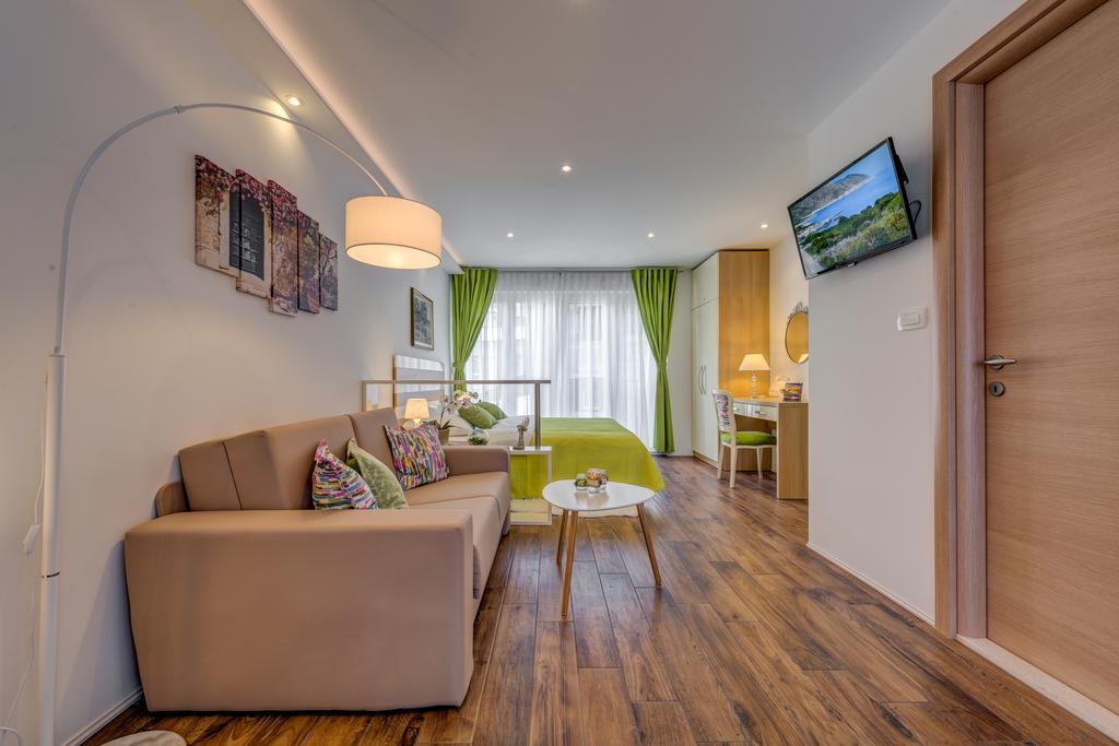 Room&Studio Apartment Just Enjoy Split Exterior foto