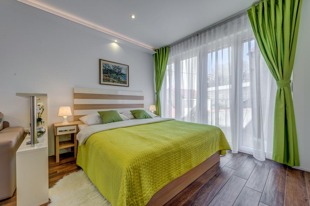 Room&Studio Apartment Just Enjoy Split Exterior foto