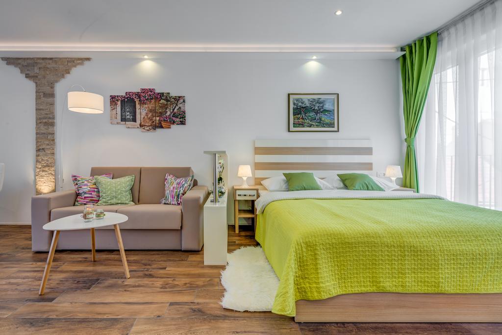 Room&Studio Apartment Just Enjoy Split Exterior foto