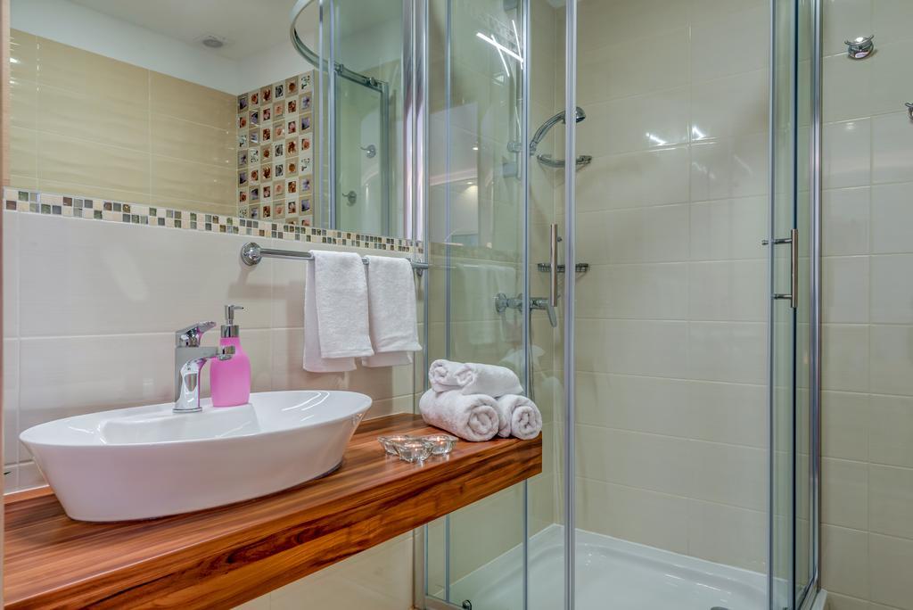 Room&Studio Apartment Just Enjoy Split Exterior foto