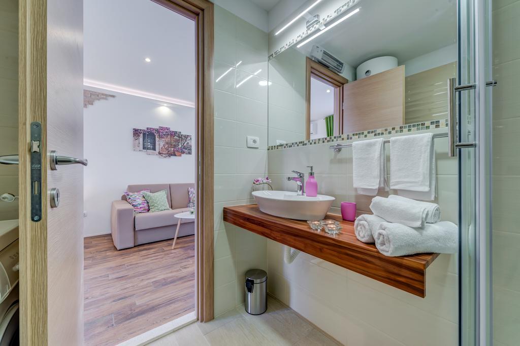 Room&Studio Apartment Just Enjoy Split Exterior foto