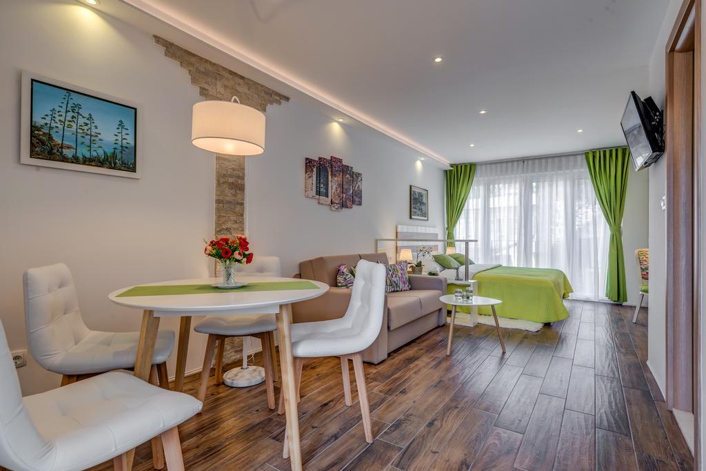 Room&Studio Apartment Just Enjoy Split Exterior foto